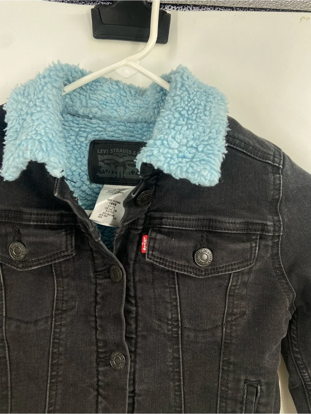 Levi's Kids Faux Sherpa Lined Black‎ Denim Jacket Size small 8-10years old